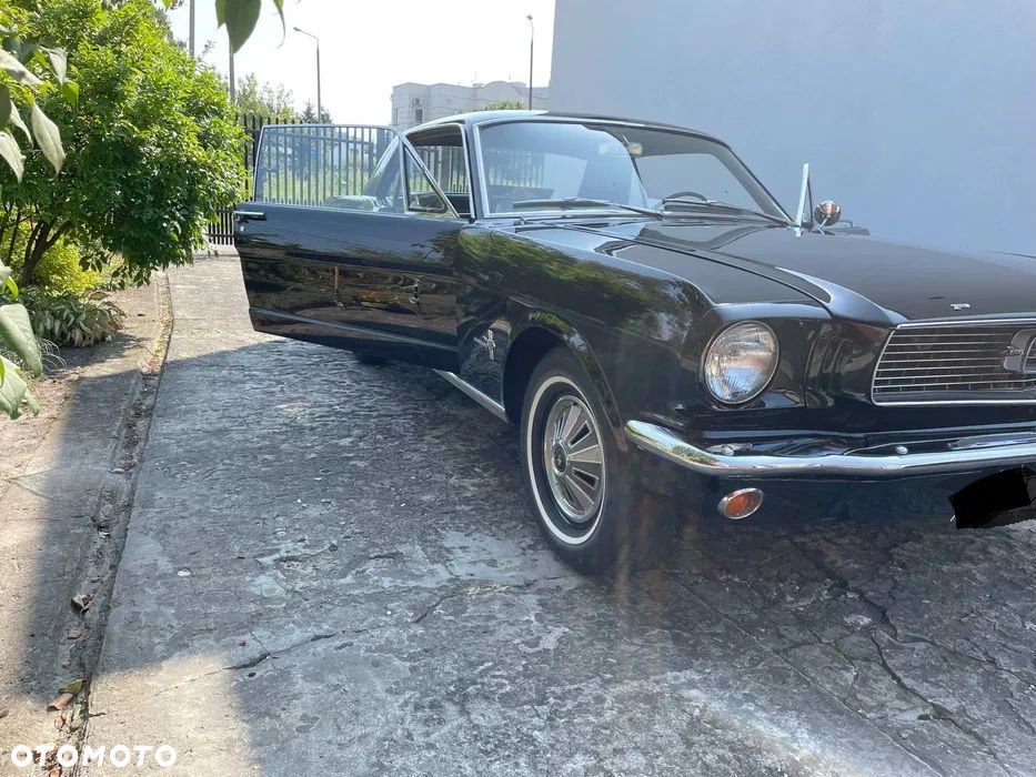 Ford Mustang - 5