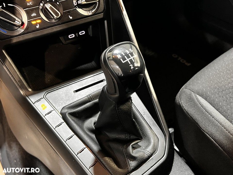Volkswagen Polo - 12