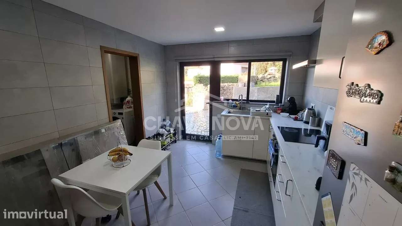 Moradia Bi-familiar em Guilhabreu - Grande imagem: 4/36