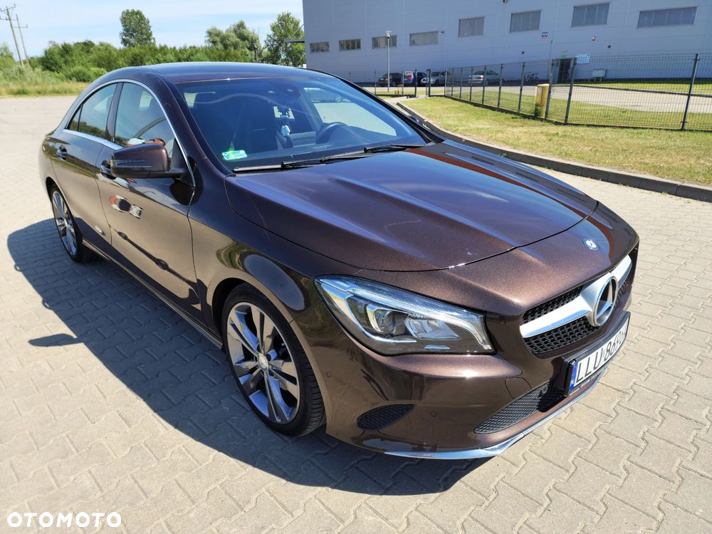 Mercedes-Benz CLA 180 7G-DCT