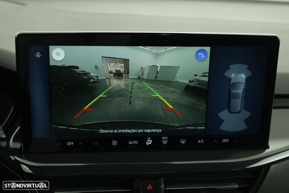 Ford Focus 1.0 EcoBoost MHEV ST-Line X - 12