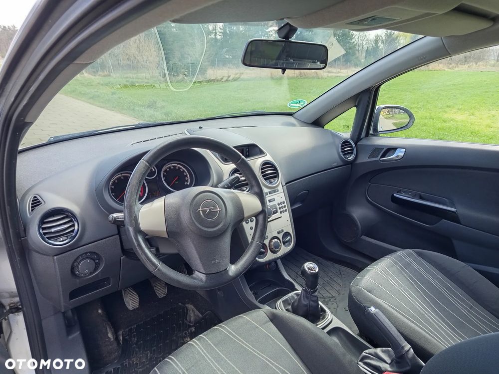 Opel Corsa 1.2 16V - 8