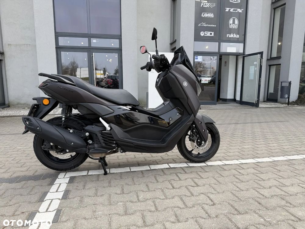 Yamaha NMAX - 9