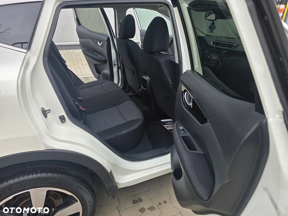 Nissan Qashqai 1.6 dCi Xtronic TEKNA+ - 18