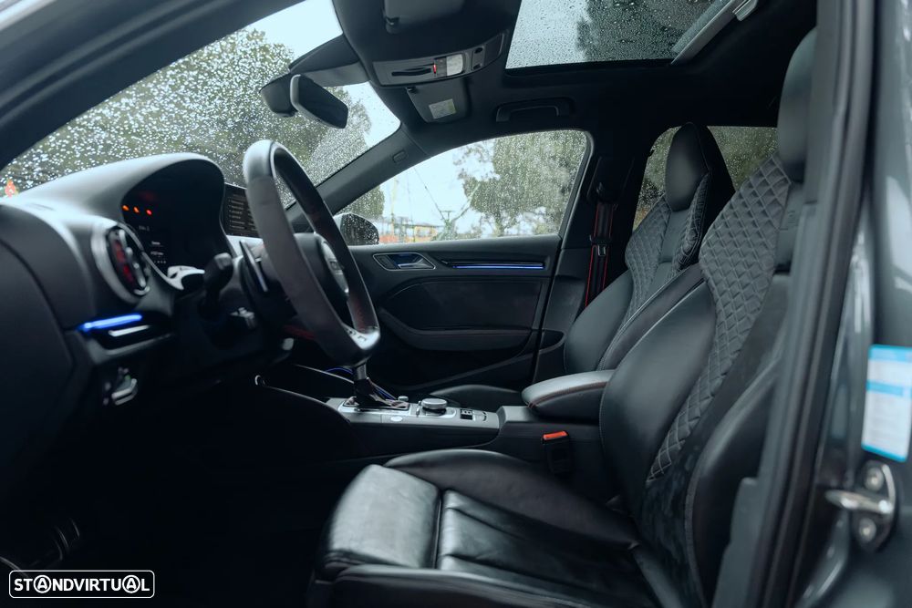 Audi RS3 Sportback 2.5 TFSI quattro S tronic - 19