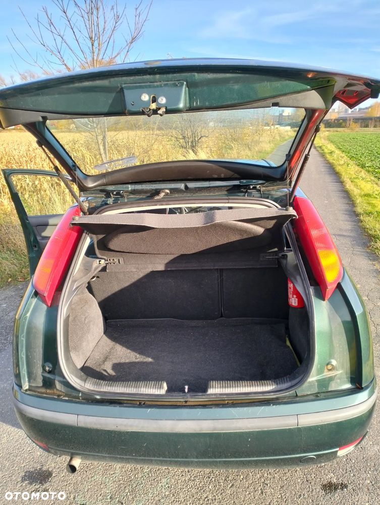 Ford Focus 1.6 Comfort - 6