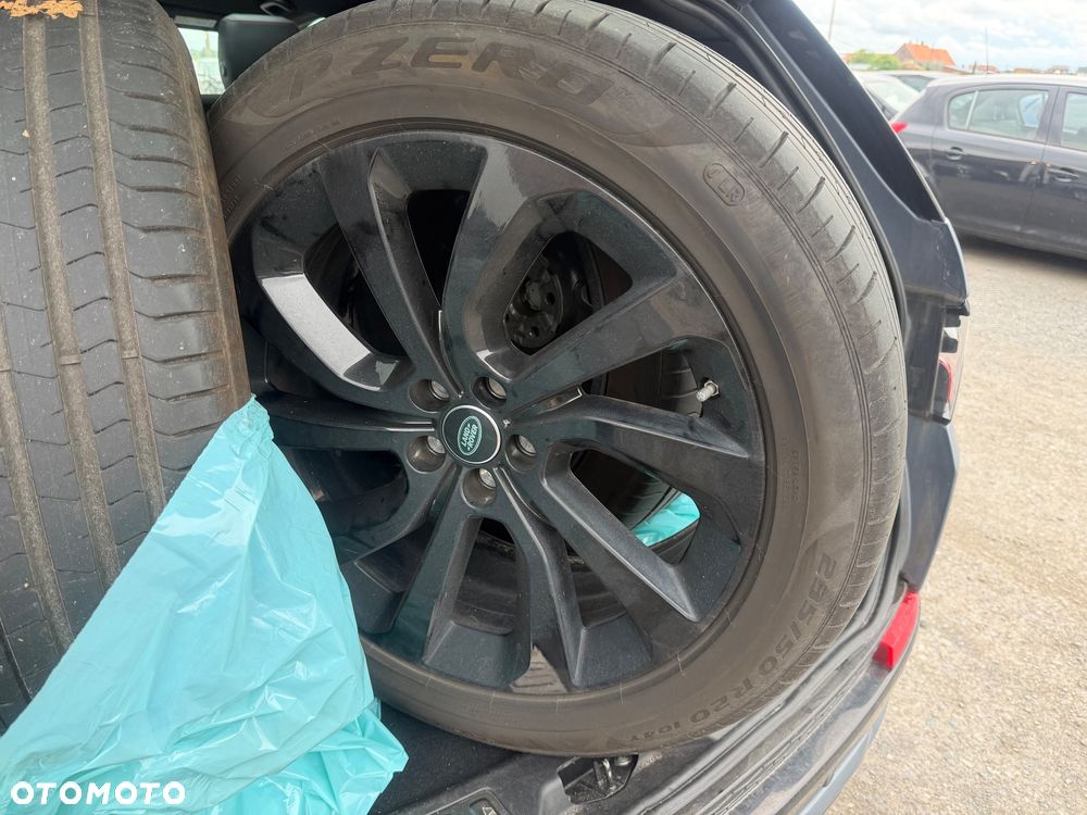 Land Rover Discovery Sport - 22
