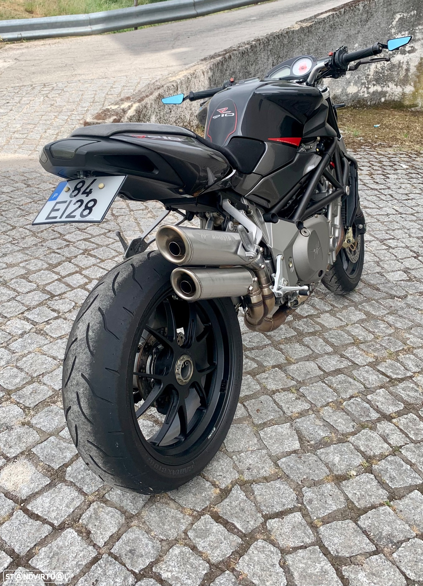 MV Agusta Brutale 910R F4 - 6