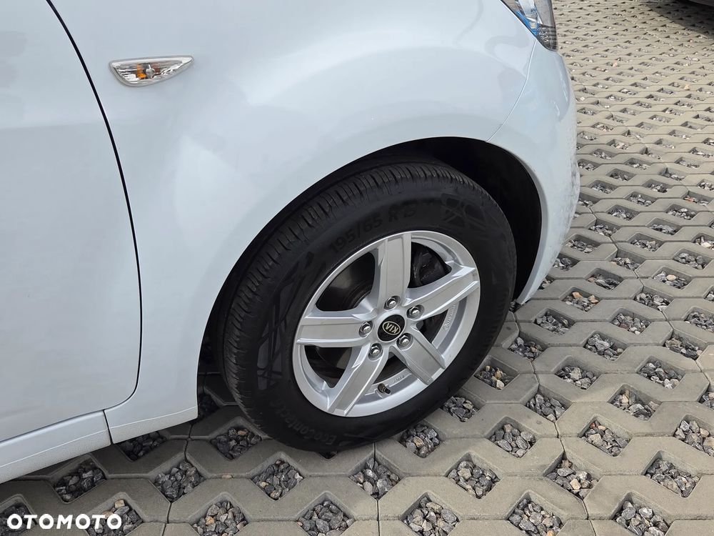 Kia Venga - 7