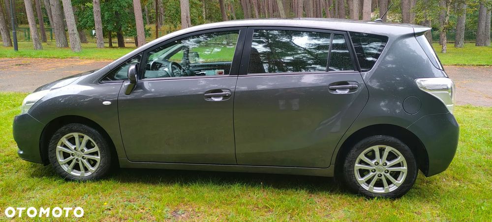 Toyota Verso 1.8 2010 7os - 3