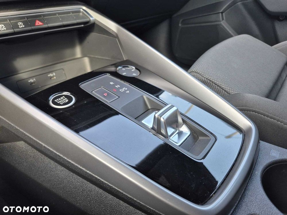 Audi A3 Sportback 35 TFSI mHEV Advanced S tronic - 28