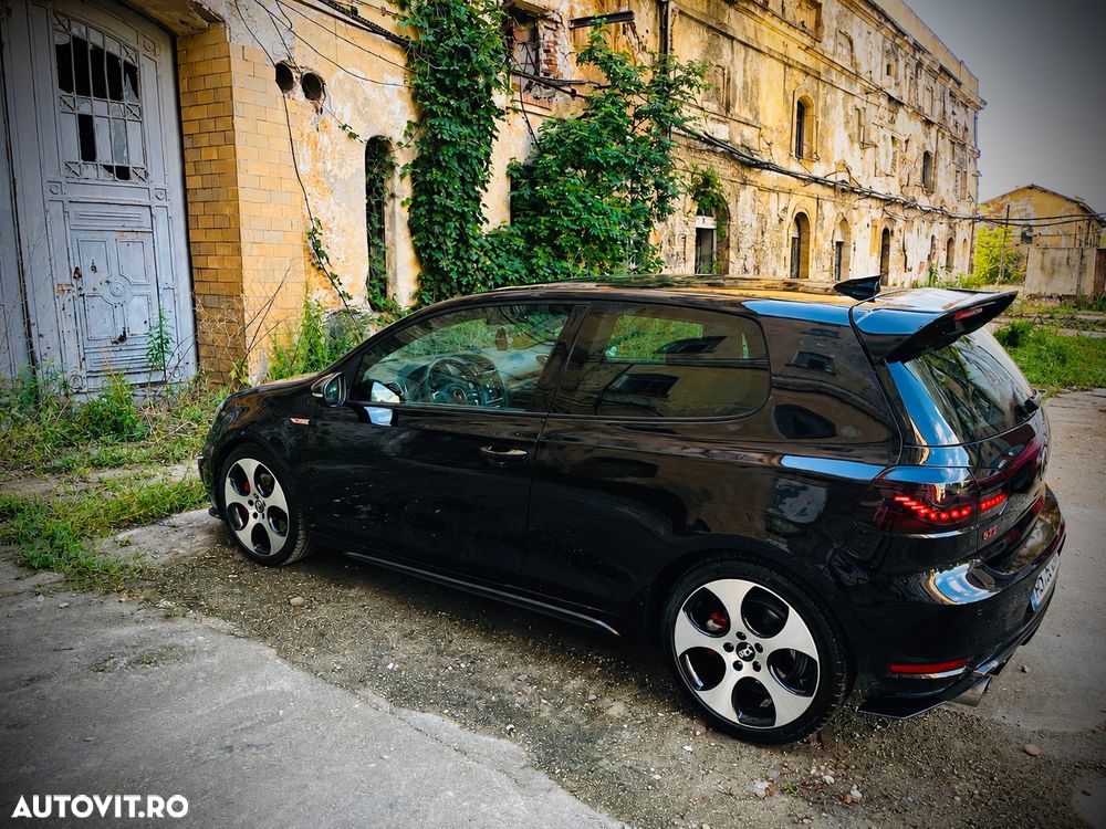 Volkswagen Golf 2.0 R - 12