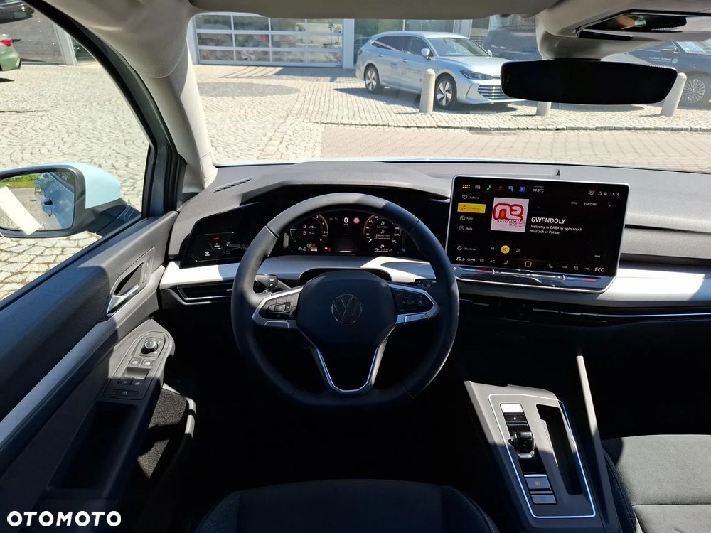 Volkswagen Golf - 10
