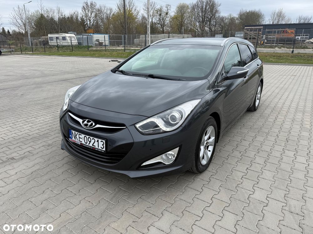 Hyundai i40 i40cw 1.7 CRDi Fifa World Cup Edition - 1