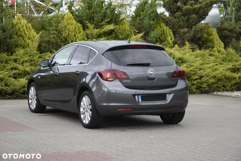 Opel Astra 1.6 Enjoy EU6 - 19
