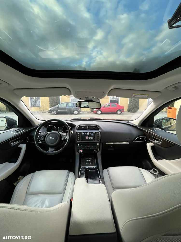 Jaguar F-Pace 30d AWD Portfolio - 10