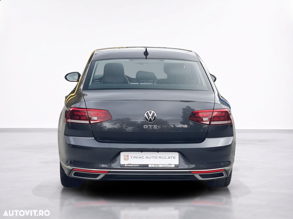 Volkswagen Passat - 5