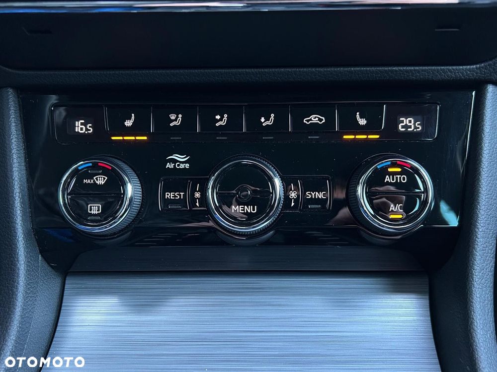 Skoda Superb 1.5 TSI Ambition DSG - 26