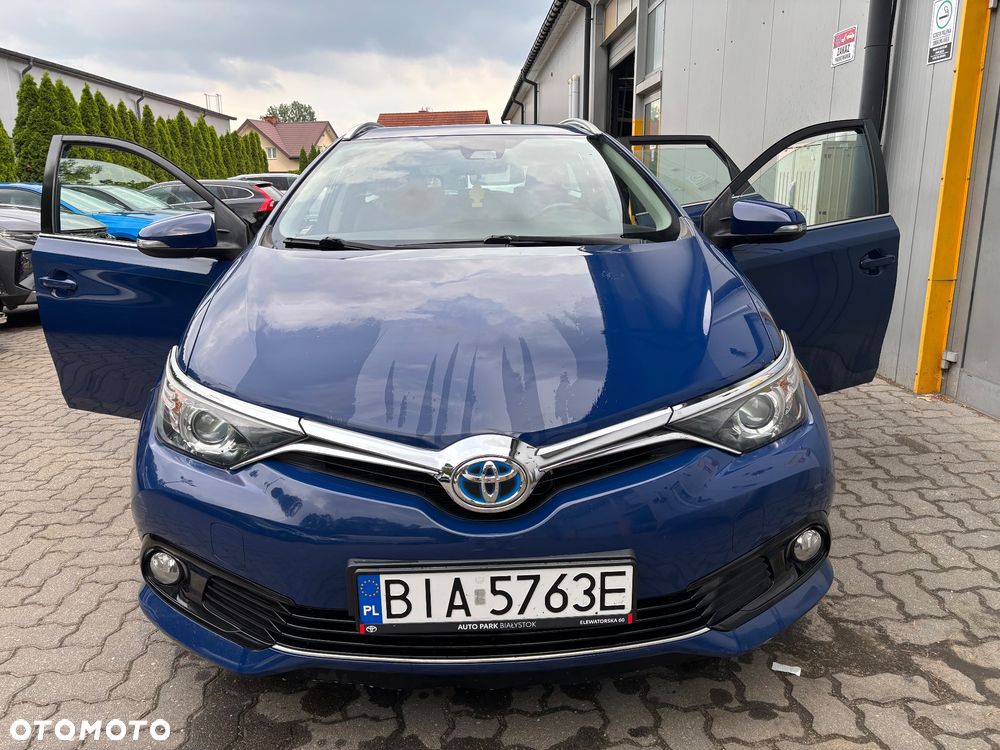 Toyota Auris 1.8 HSD Sol - 2