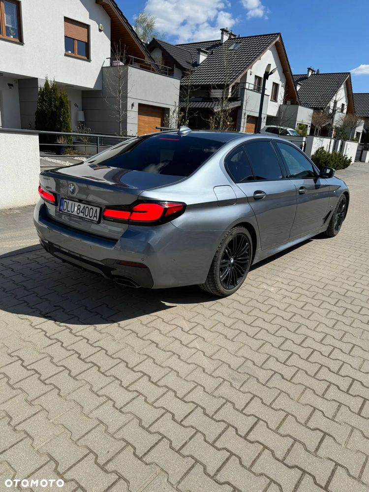BMW Seria 5 540d xDrive mHEV M Sport sport - 4