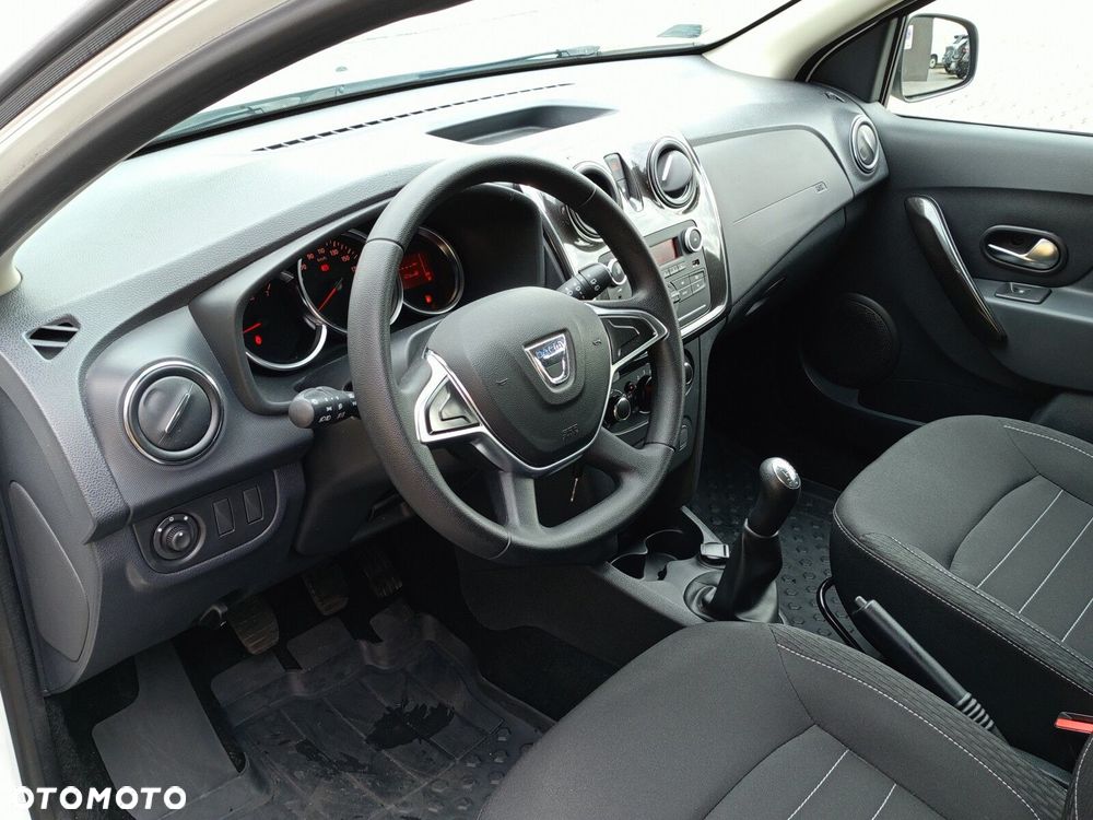 Dacia Sandero - 10