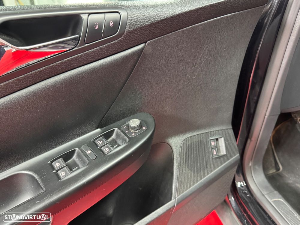 VW Passat Variant 2.0 TDI Highline - 17