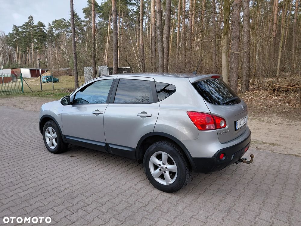 Nissan Qashqai 2.0 dCi DPF acenta - 5