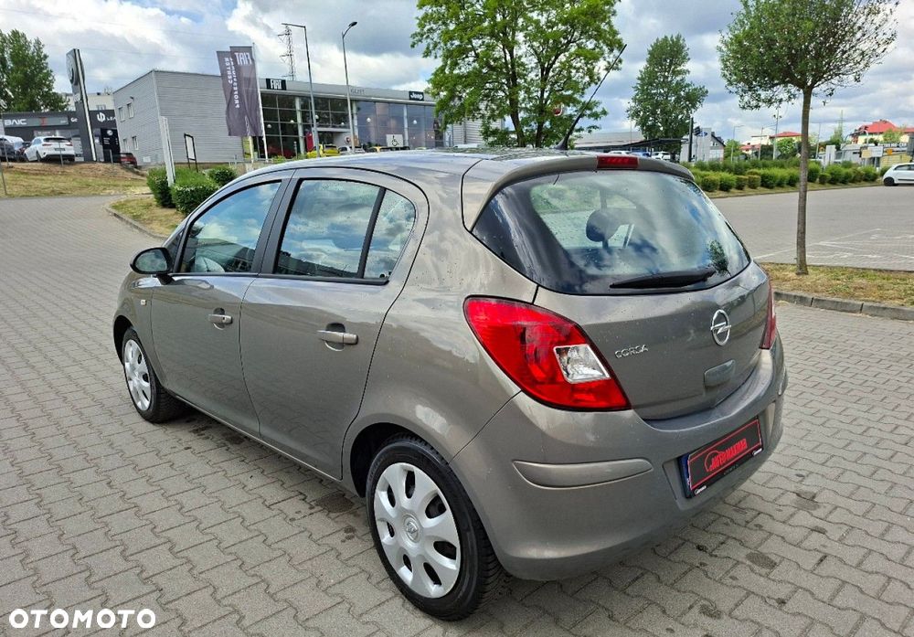 Opel Corsa - 10