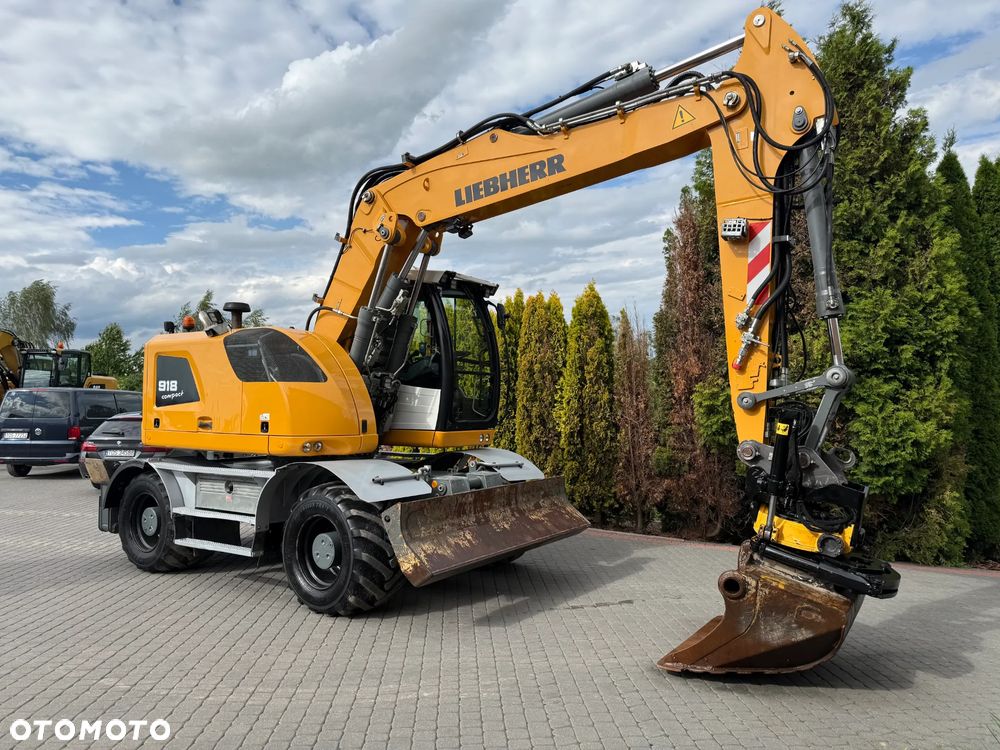 Liebherr 918 Compact  Rototilt + Szczypce - 11