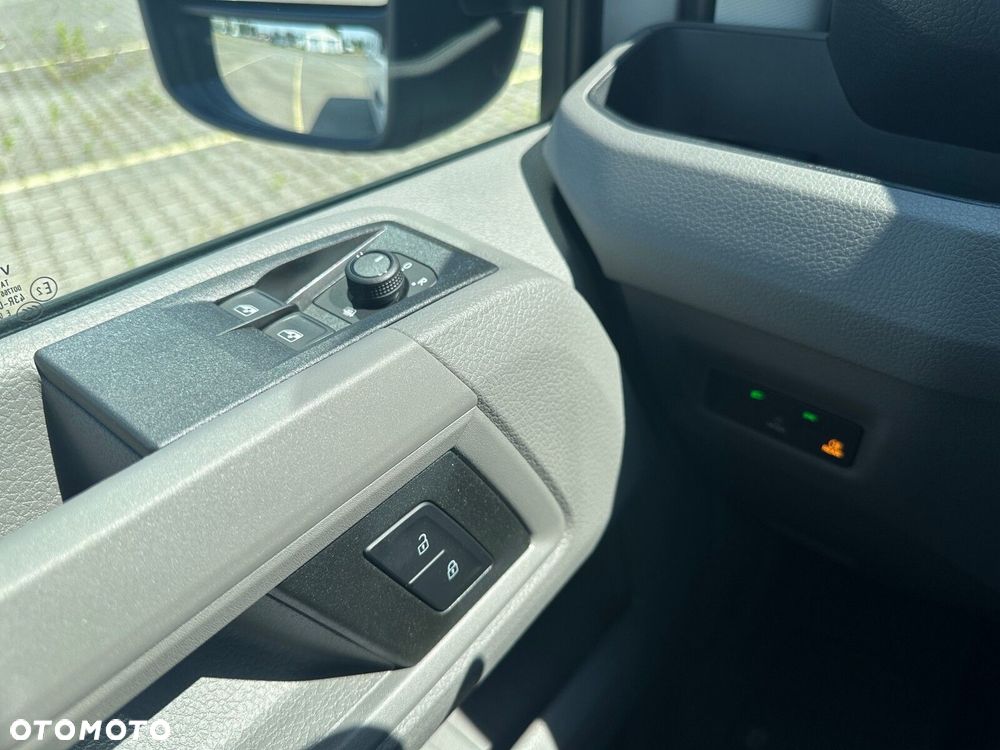 Volkswagen Crafter 35 2.0 TDI L4H3 4490 177KM AUTOMAT - 20