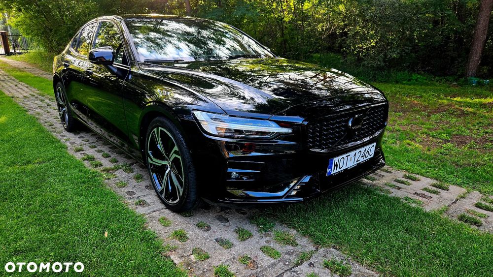 Volvo S60 B5 B AWD Ultimate Dark - 4