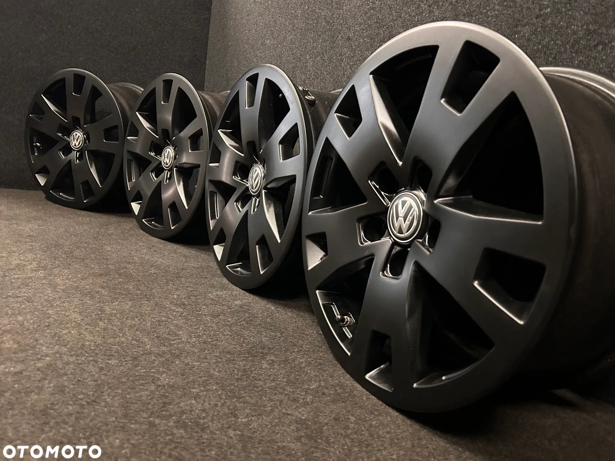 Alufelgi VW Amarok, Multivan, Caravelle, T5, T6 17 cali 5x120 4szt. Ładne z czujnikami! - 2