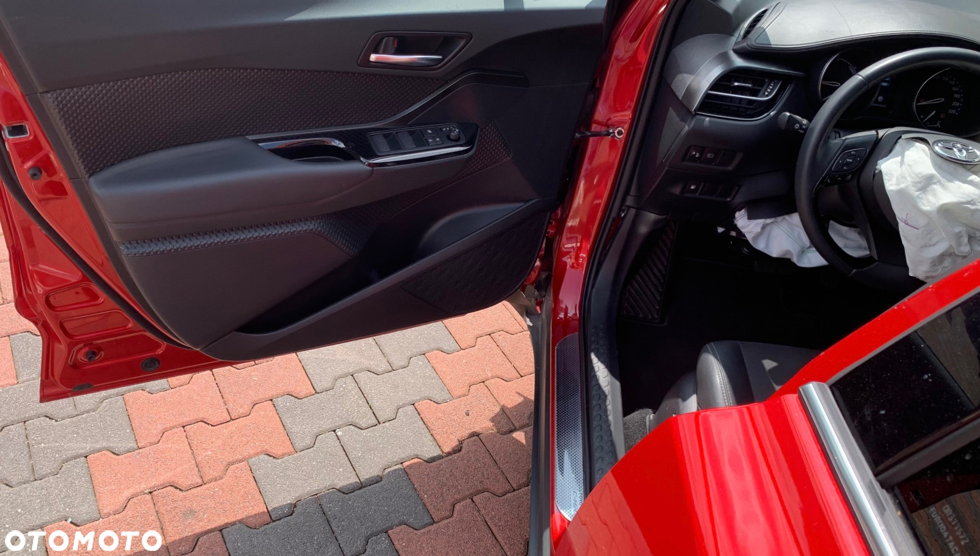 Toyota C-HR 1.8 Hybrid GPF Executive - 13