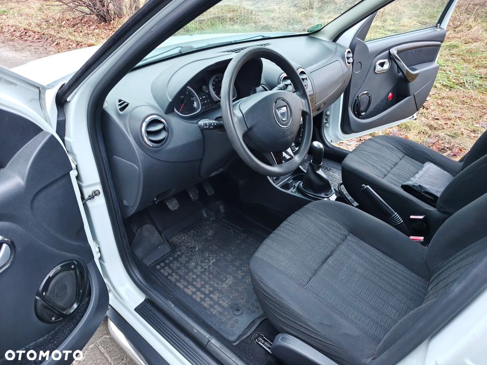 Dacia Duster 1.6 16V 4x2 Laureate - 36