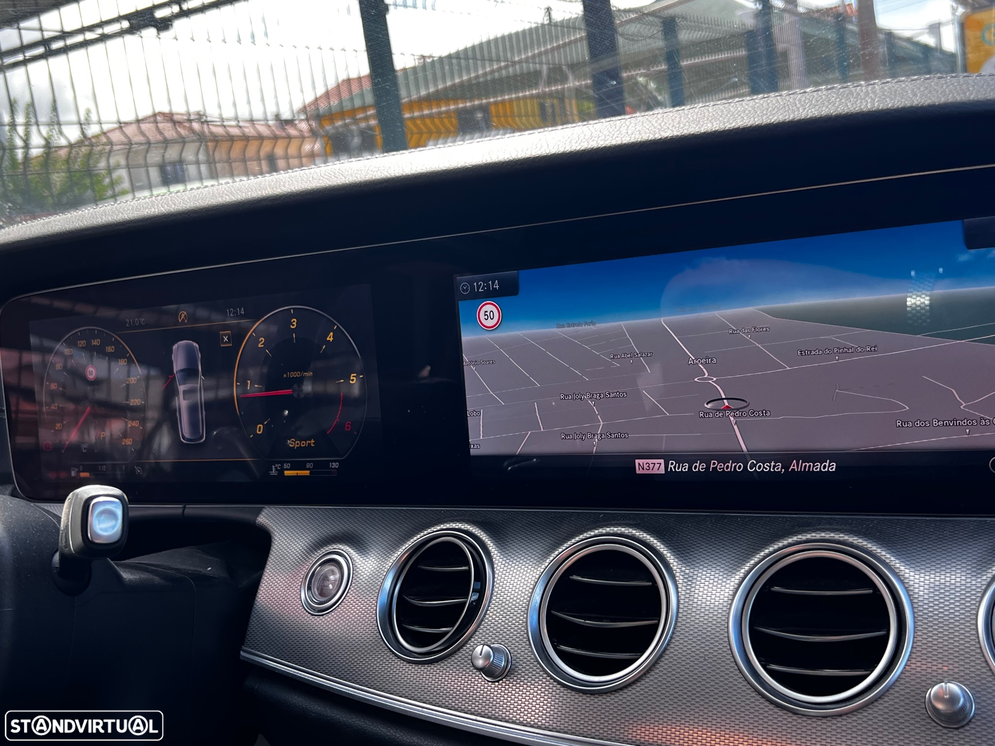 Mercedes-Benz E 220 d AMG - 15