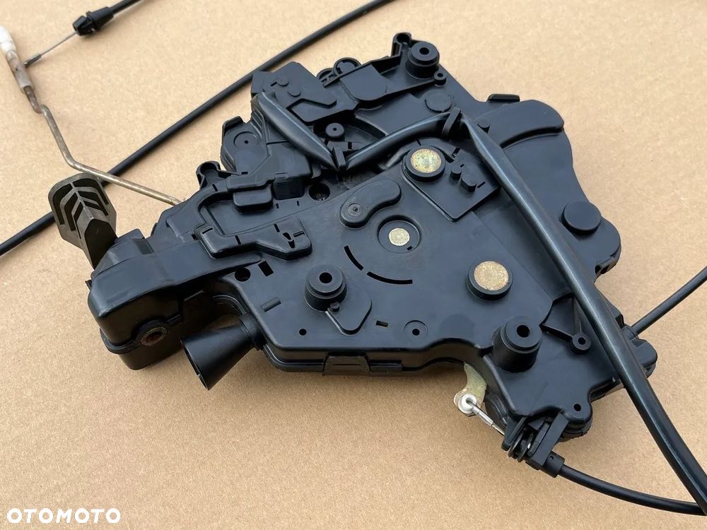 ZAMEK DRZWI BOCZNYCH PRZESUWNYCH ELEKTRYCZNY TYŁ LEWY 7H0843653CK VW T5 - 7