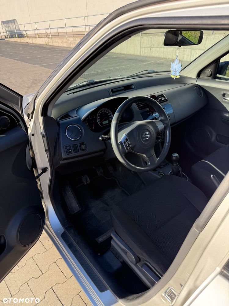 Suzuki Swift 1.3 GS / Premium 4WD - 9