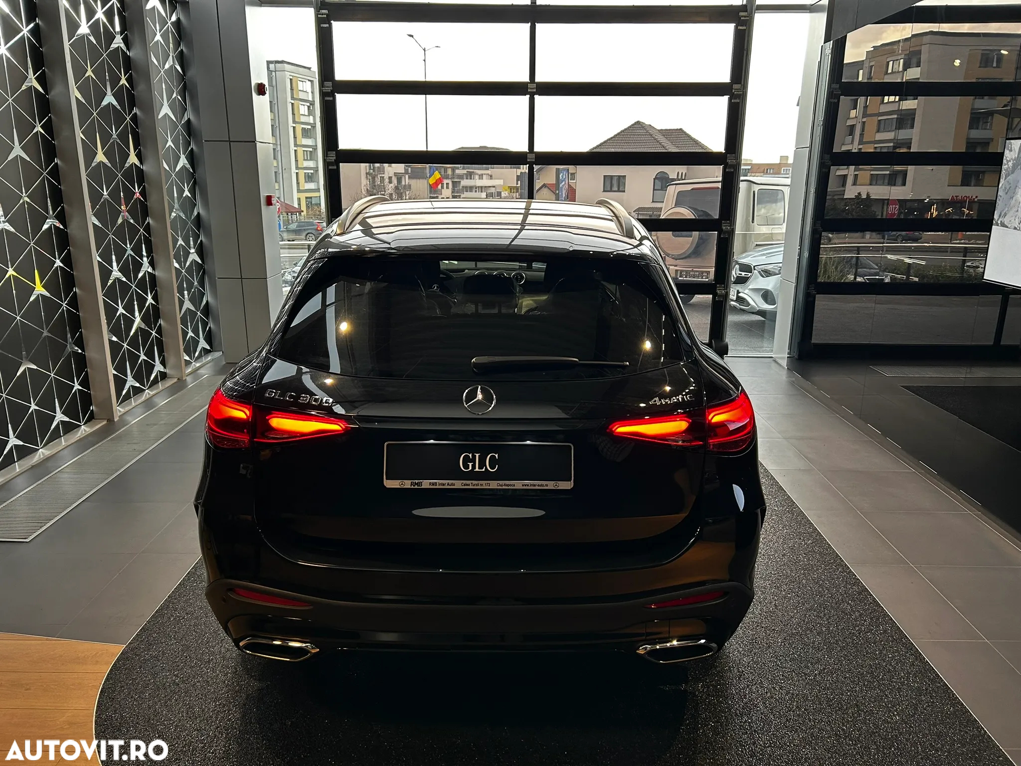 Mercedes-Benz GLC 300 4Matic 9G-TRONIC AMG Line Advanced - 5