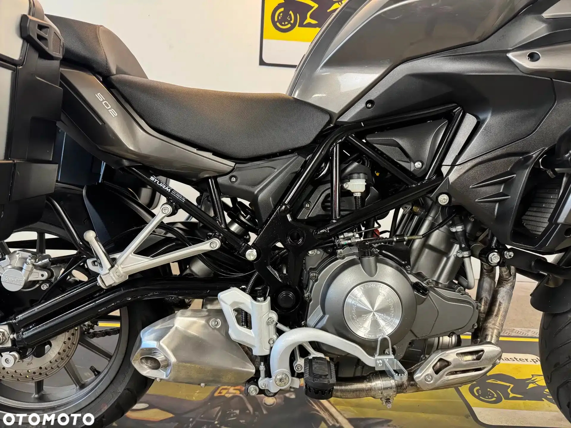 Benelli TRK 502 - 14