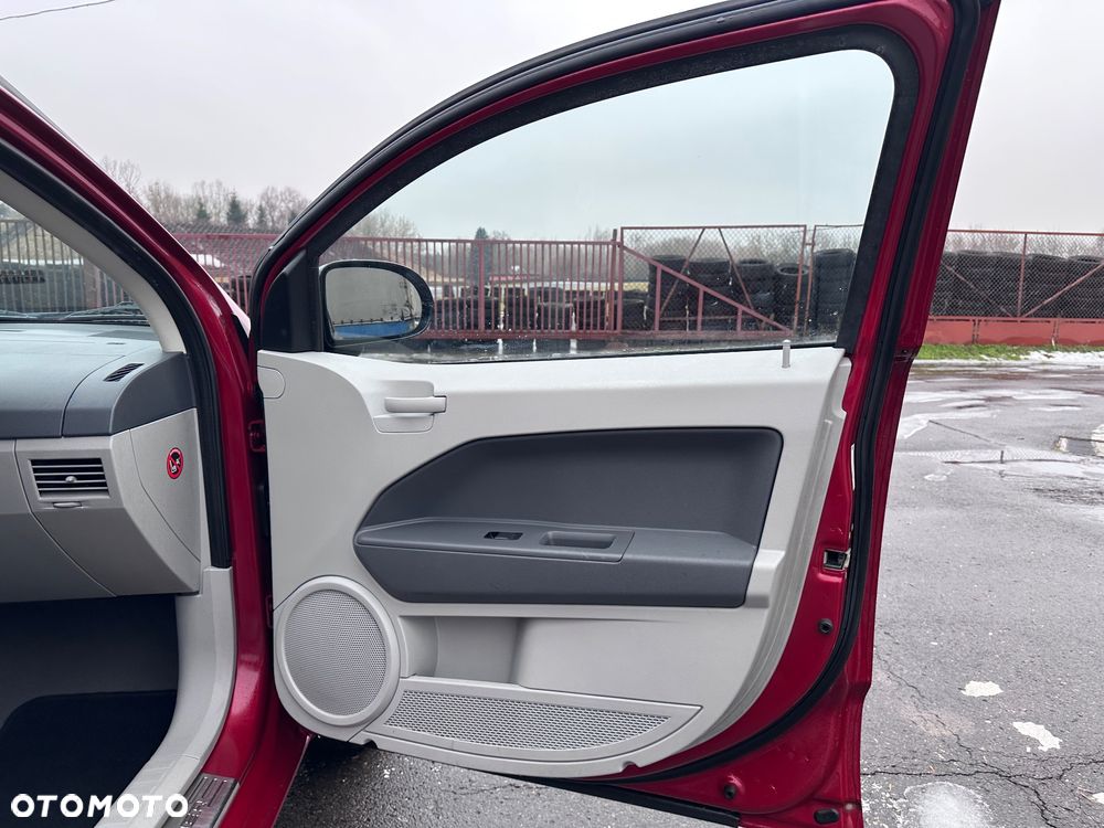 Dodge Caliber 1.8 SE - 26