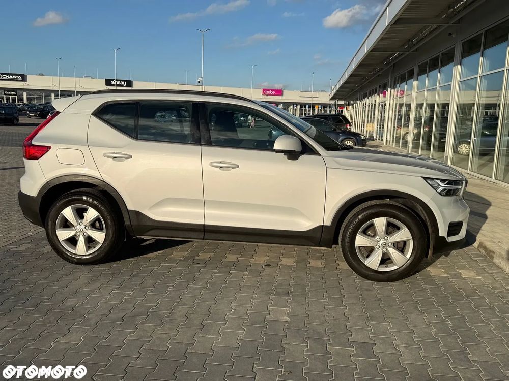 Volvo XC 40 T2 Momentum Core - 16