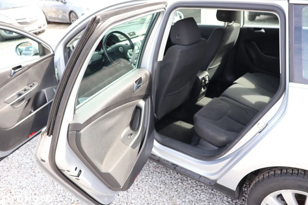 Volkswagen Passat Variant - 10