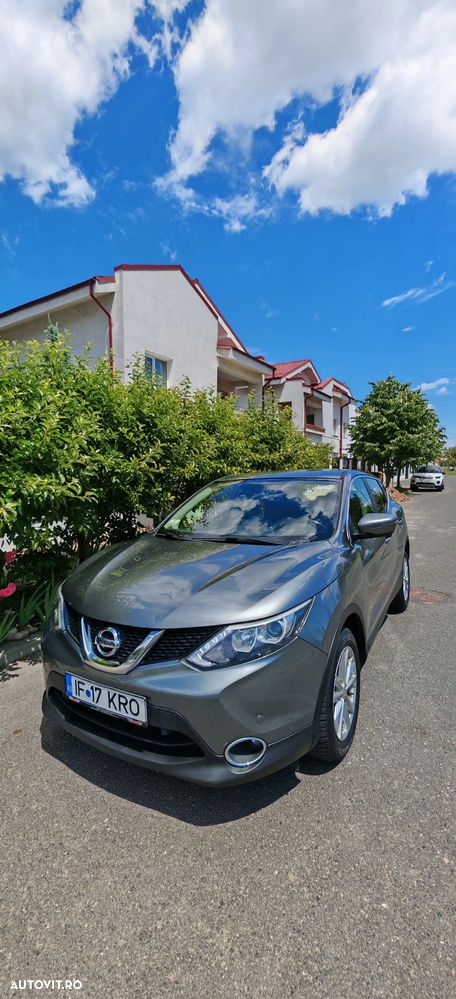 Nissan Qashqai 1.6 DCI Xtronic N-Connecta - 1