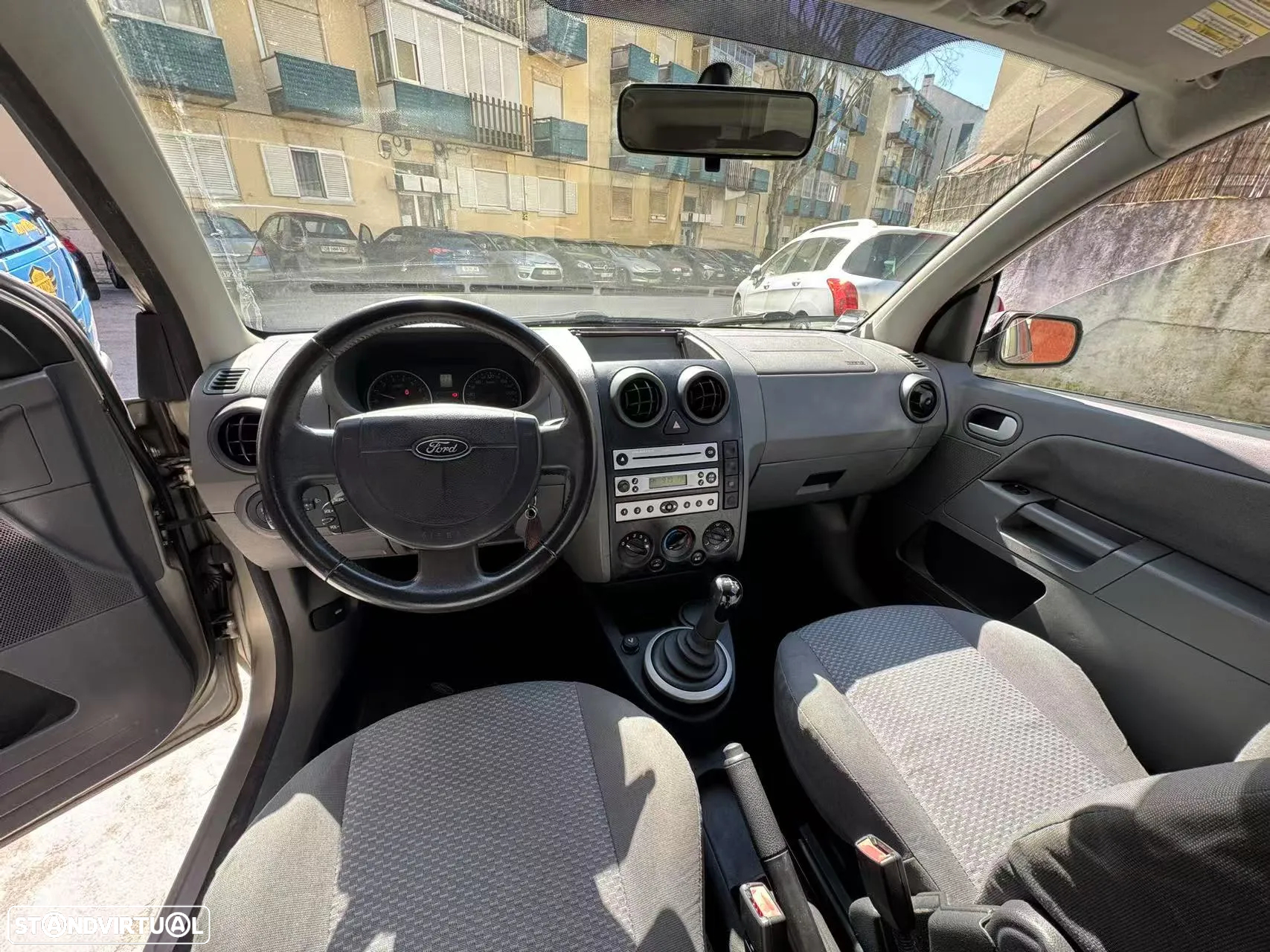 Ford Fusion - 12