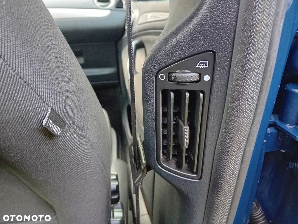 Ford Galaxy 2.0 TDCi Ambiente - 23