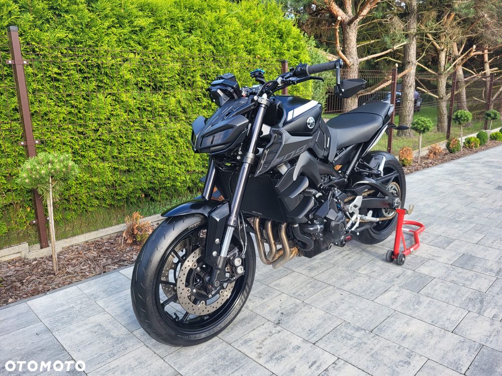 Yamaha MT - 17