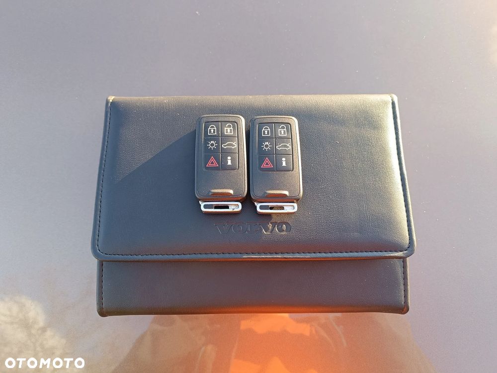 Volvo XC 60 D4 R-Design Momentum - 36