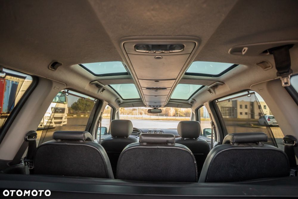 Ford Galaxy 2.2 TDCi Platinium X (Ghia) - 32