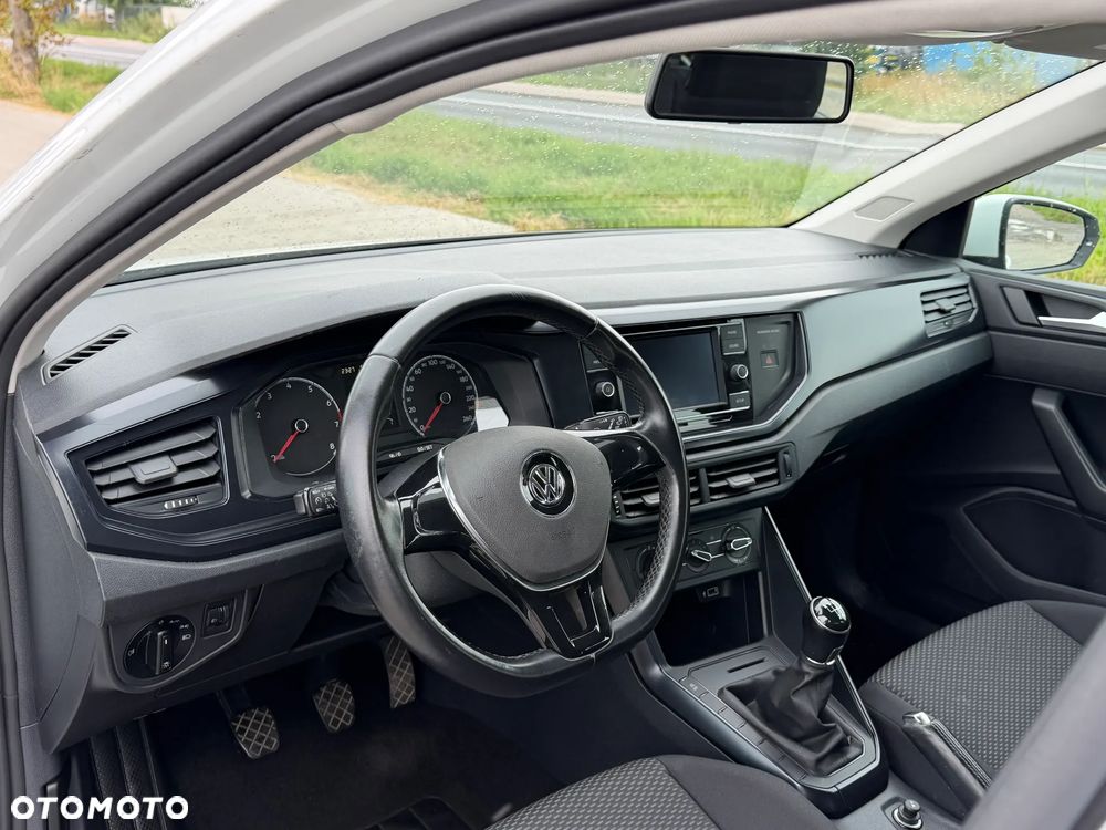 Volkswagen Polo - 11