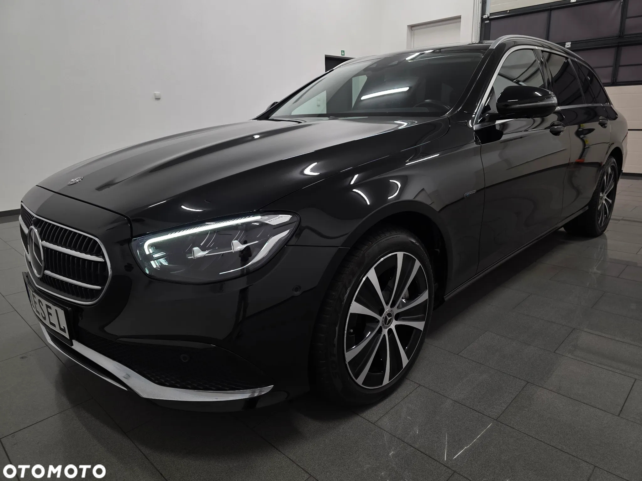 Mercedes-Benz Klasa E 300 de 9G-TRONIC Exclusive - 2